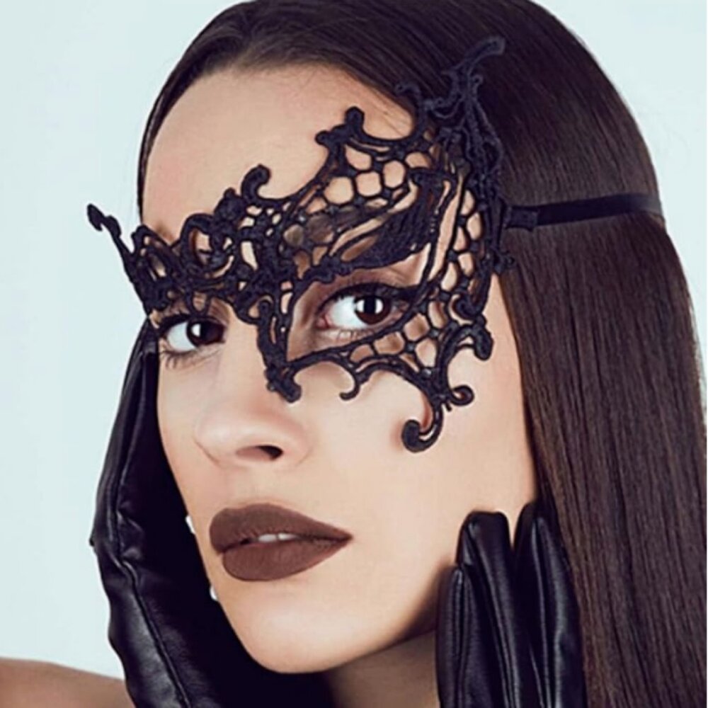 7/$25 Black lace one-eyed masquerade mask BNIP